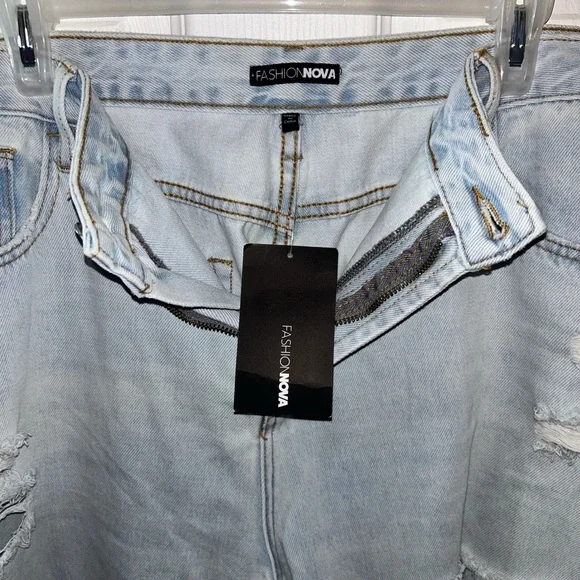 NWT Fashion Nova Distressed Jeans size 20 - Picture 8 of 10